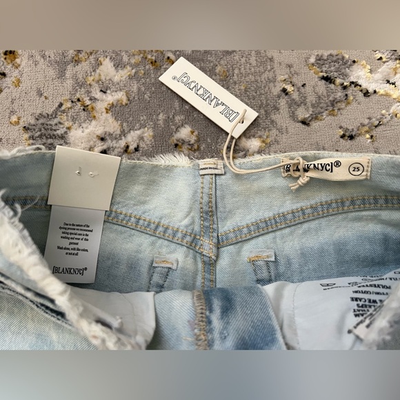 Shorts - Picture 2 of 3